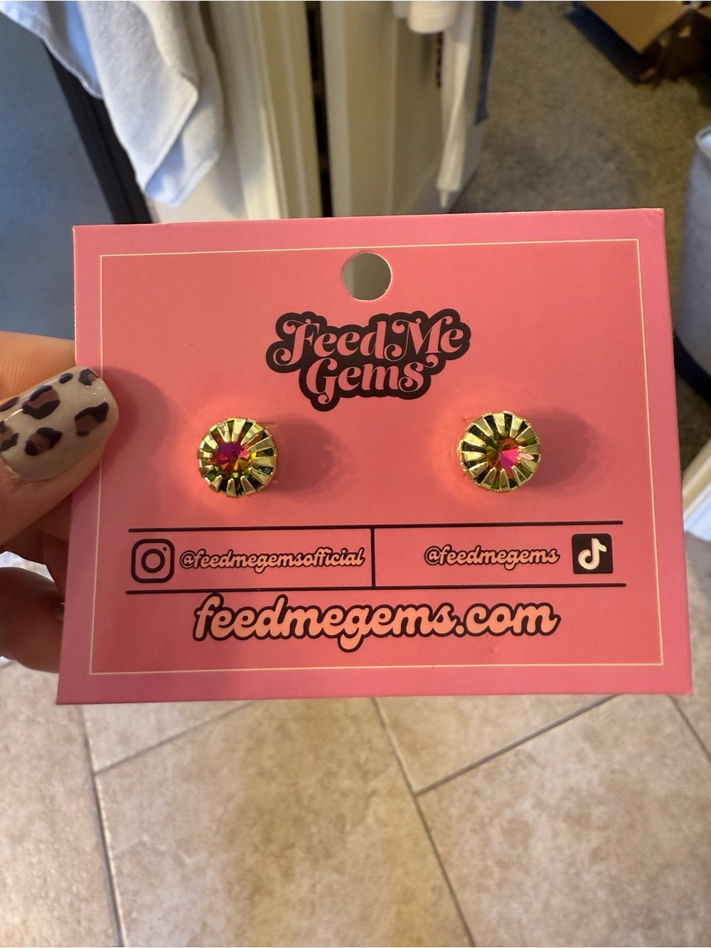 Feed me gems volcano blooms studs